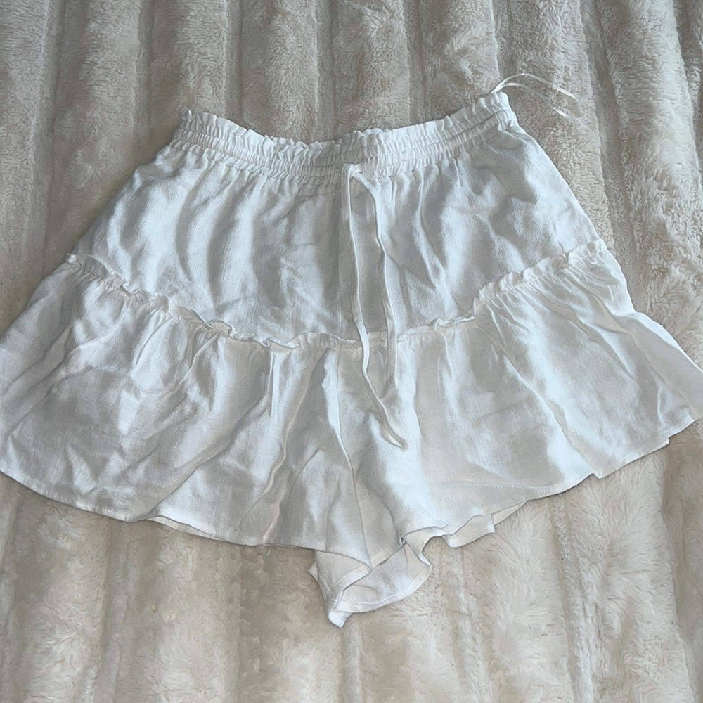 Princess Polly flowy shorts
